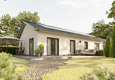 Gartenansicht des Bungalow 100 mit überdachter Terrasse, großen Fensterelementen und gemütlichem Sitzbereich inmitten gepflegter Natur.